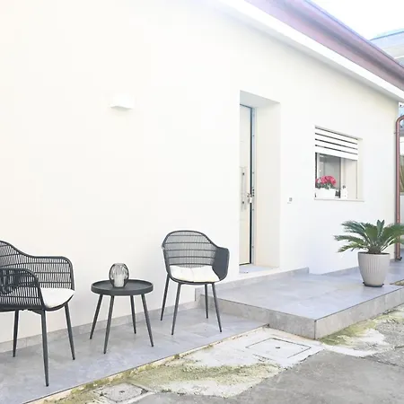 Cn005 - Cesenatico, Nuova Singola Con Corte Esterna * Cesenatico